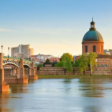Апартаменты Charmant Appartement Toulouse Тулуза